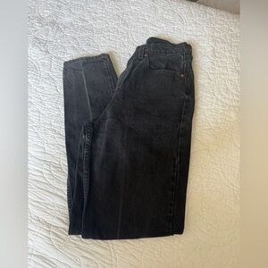 Levi's Woman’s Black Tapered Jeans size 6 medium in good used condition vintage